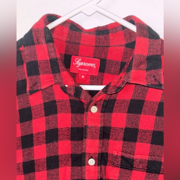 Supreme Flanel Red/black checkered shirt. - Picture 5 of 7